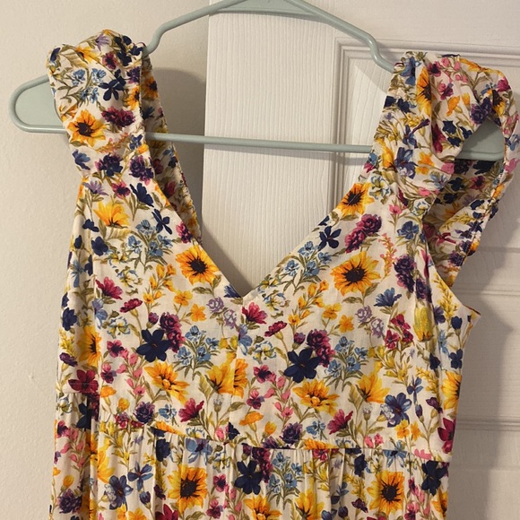 Old Navy Floral Maxi Dress - Picture 3 of 4